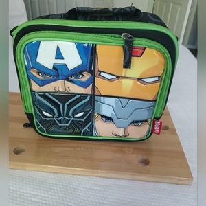 LUNCH BAG MARVEL AVENGERS HERO'S green and black.